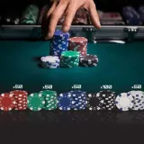 zestaw-do-pokera-royal-flush-pro-stan-nowy