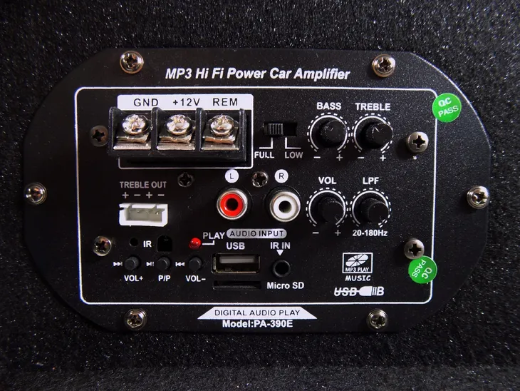 skrzynia-tuba-basowa-subwoofer-wzmacniacz-gratis-marka-lp