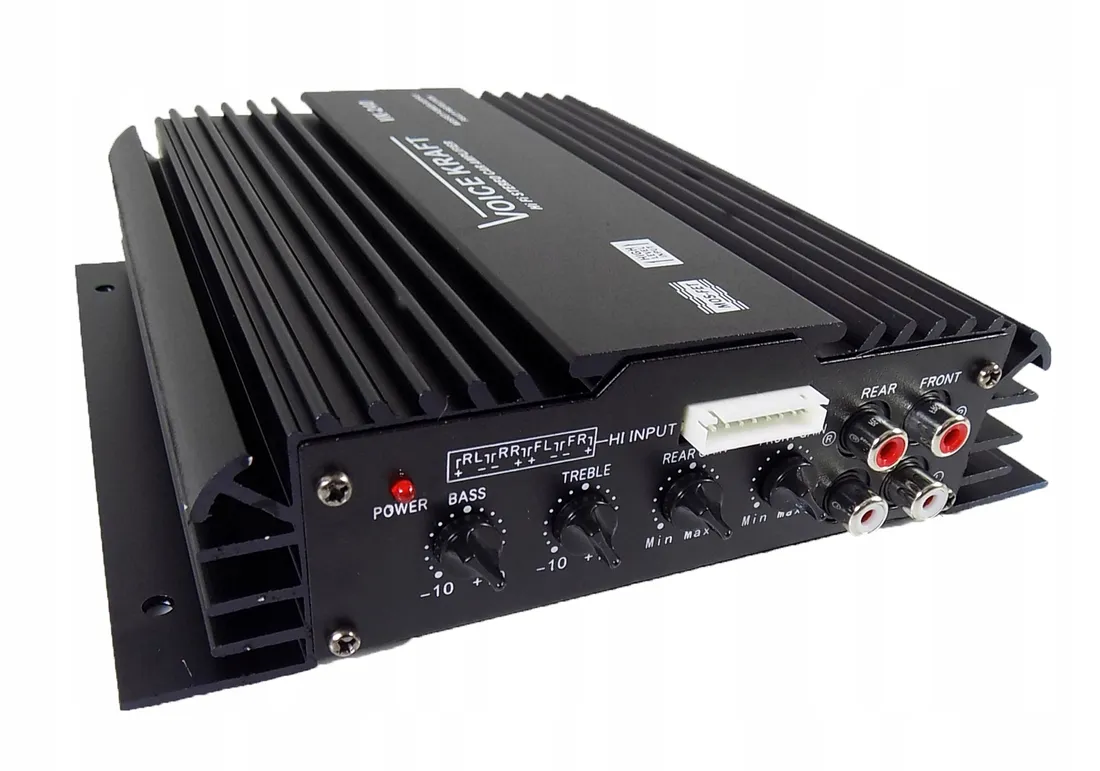 wzmacniacz-samochodowy-1000-watt-4-kanaly-kable