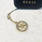 guess-charm-4g-strass-metal-logo-kolor-srebrny