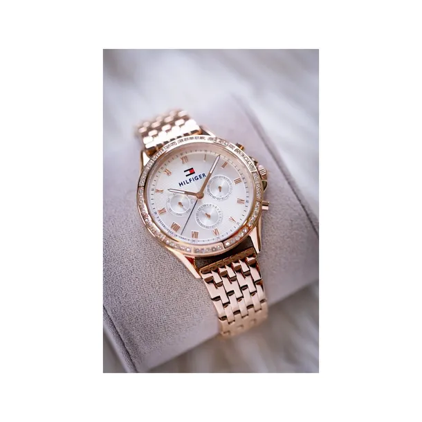 1782143-marka-tommy-hilfiger