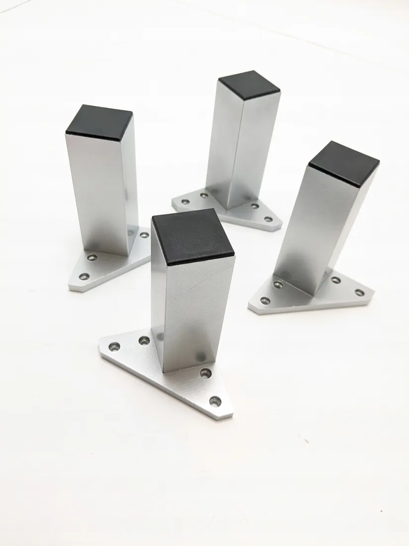 zestaw-4-nozek-do-mebli