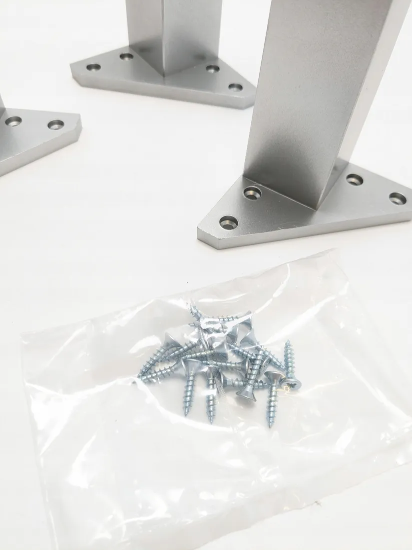 zestaw-4-nozek-do-mebli