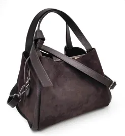 zamszowy-czekoladowy-kuferek-vera-pelle