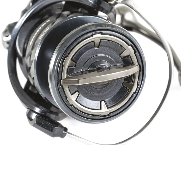 kolowrotek-trabucco-invictus-xt-2500