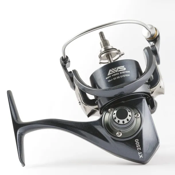 kolowrotek-trabucco-invictus-xt-2500