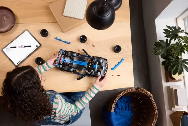 lego-technic-42176-porsche-gt4-e-performance-nazwa-zestawu-lego-technic-42176-porsche-gt4-e-performance