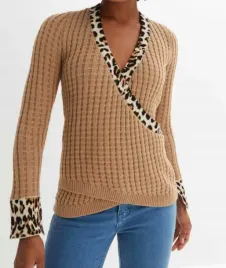 b-p-c-sweter-z-efektem-zalozenia-kopertowego-bezowy-z-cetkami-r-36-38