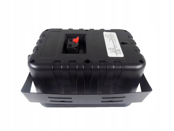 8-kolumn-sciennych-wzmacniacz-bluetooth-radio-usb-stan-nowy-kolor-czarny