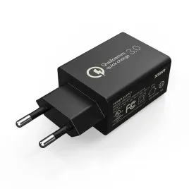 ladowarka-sieciowa-xtar-qc3-0-z-gniazdem-usb-dbs15q