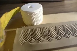 mini-roller-walek-z-tekstura-do-gliny-wzor-aztecki