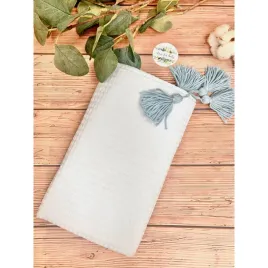 koc-wafelek-bawelniany-pompony-100x75-white-and-blue