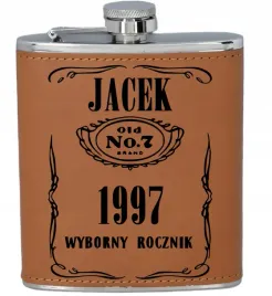 prezent-na-dzien-chlopaka-piersiowka-skorzana-240ml-na-prezent-z-grawerem