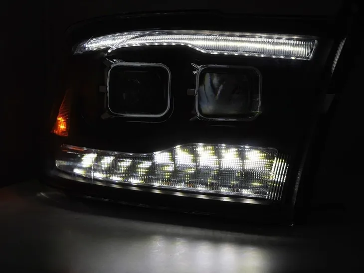 lampy-reflektory-black-led-do-dodge-ram-09-18-producent-czesci-inny