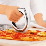noz-do-pizzy-kolo-roesle