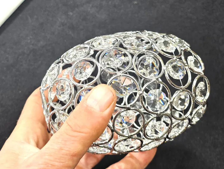 klosz-met-krysztalki-stan-opakowania-oryginalne