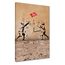 zegary-40x60-no-ball-games-banksy