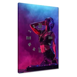 zegary-40x60-djka-kobieta-dj-gramofon