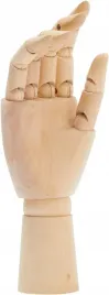 drewniana-reka-artystyczne-odniesienie-do-sztuki-stojak-18-cm-po-rozlozeniu