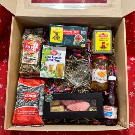 zestaw-upominkowy-box-prezentowy-mix-herbata-slodycze