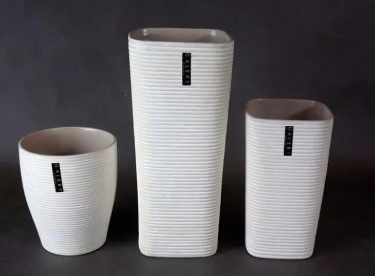 wazon-ceramiczny-wysoki-bezowy-stan-nowy