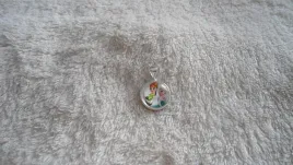 zawieszka-medalik-medalion-elsa-i-anna-kaina-lodu-frozen