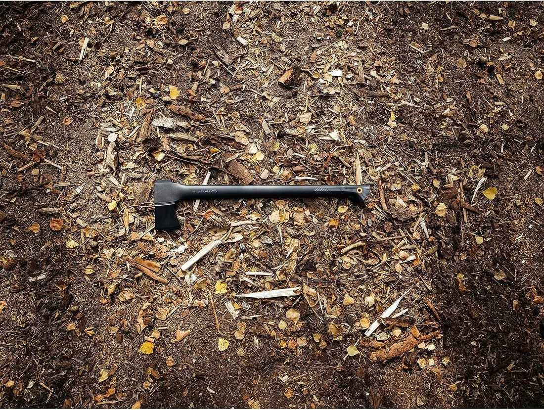 siekiera-rozlupujaca-fiskars-solid-duza-65cm-l