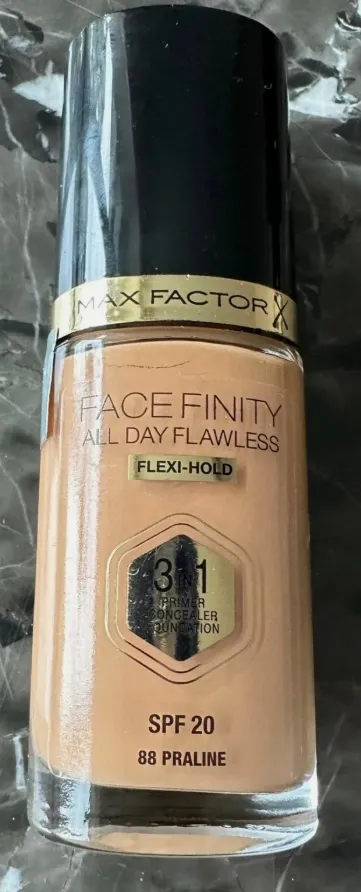 max-factor-facefinity-3in1-foundation-podklad-do-twarzy-88-praline-30ml