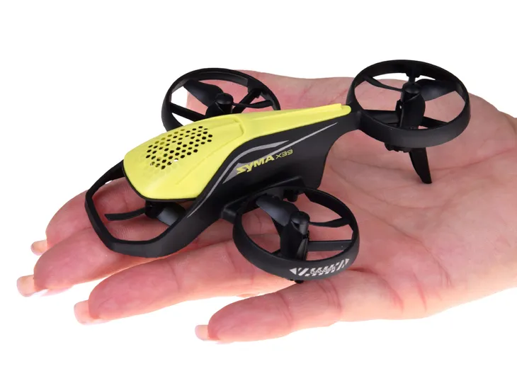 zabawkowy-kolorowy-sterowany-dron-marka-leantoys-material-plastik