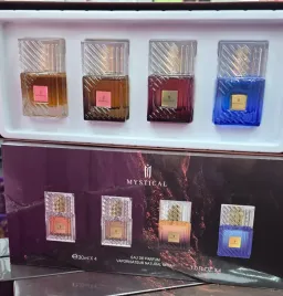 zestaw-perfum-unisex-dla-kobiet-i-mezczyzn-4x30-ml