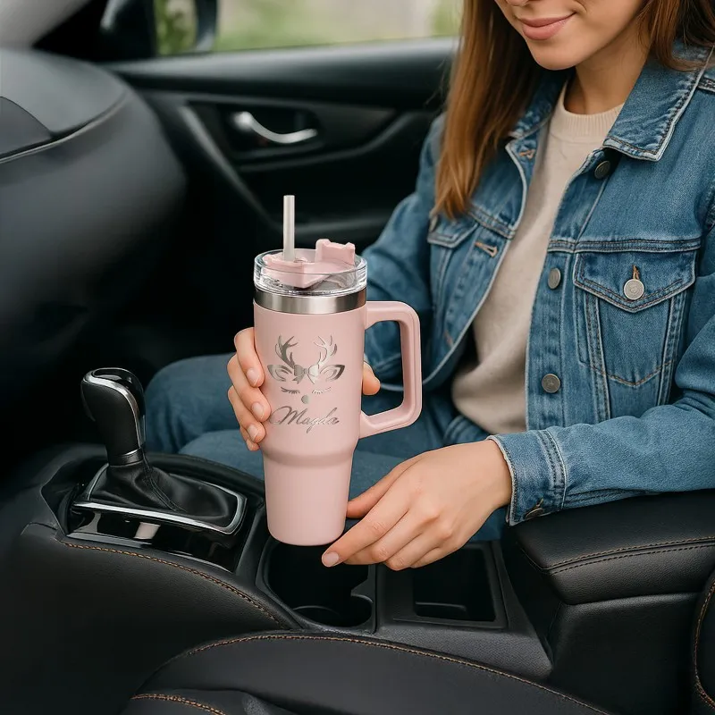 KUBEK Termiczny ze SŁOMKĄ i GRAWEREM na ŚWIĘTA dla KOBIETY