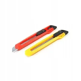 noz-nozyk-do-tapet-papieru-tapicerski-do-pracy-do-domu-do-papieru-18-mm