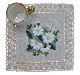 serweta-ze-wzorem-margaretek-35x35