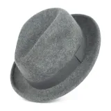 czapka-lucynka