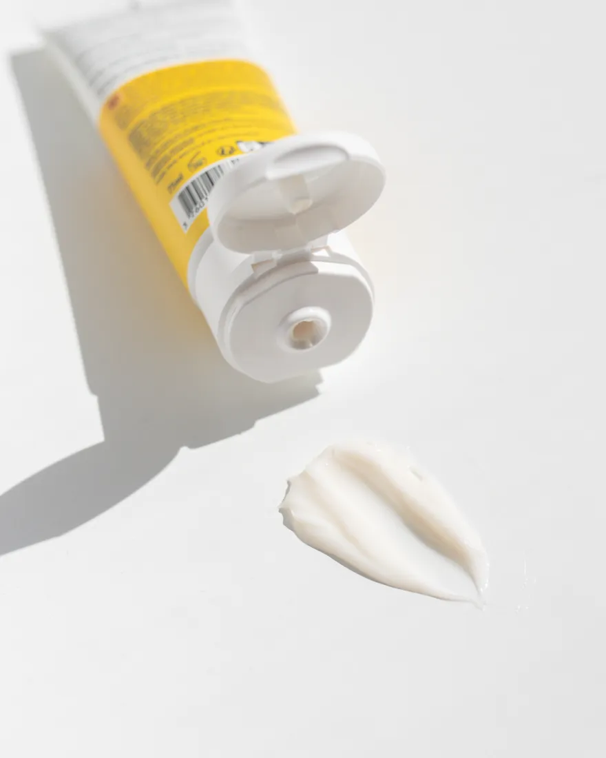 cicamanuka-naprawczy-krem-do-stop-miod-manuka-organiczne-maslo-shea-i-aloes