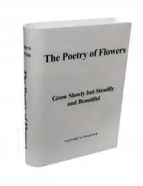 wazon-na-kwiaty-the-poetry-of-flowers-bialy-wazonik-w-ksztalcie-ksiazki