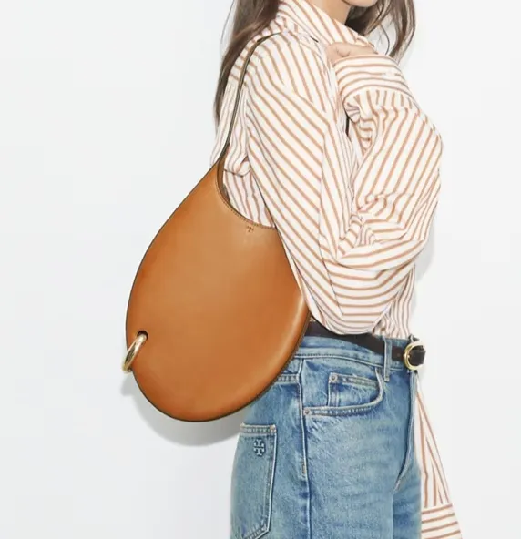 tory-burch-small-pierced-bag-stan-powystawowy