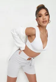 missguided-spodenki-z-wycieciem-w-prazki-cl114223
