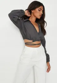 missguided-koszula-wiazana-o-krotszym-kroju-wxtw63