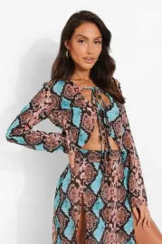 boohoo-sliczna-bluzka-wzor-weza-szz00572