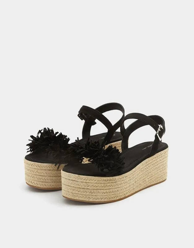 pullandbear-sandaly-espadryle-na-platformie1510