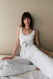 zara-krotki-top-wiazany-0264338