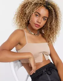 asos-collusion-krotki-top-z-rozcieciem