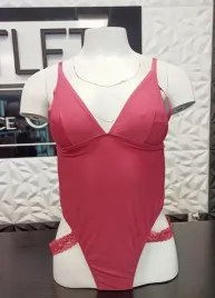 asos-body-z-koronkowymi-paskami-po-bokach
