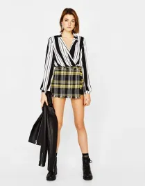 bershka-body-z-kolnierzykiem-w-paski-2141187-r-m