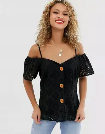 asos-czarna-bluzka-azurowa-z-ozdobnymi-guzikami-r-32