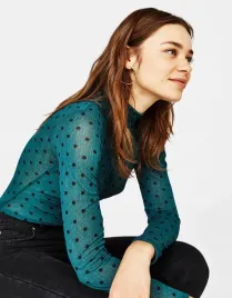 bershka-zielony-siateczkowy-golf-w-czarne-groszki-z-marszczeniem-r-m
