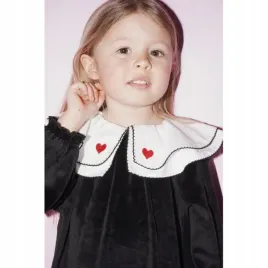 shein-granatowa-welurowa-sukienka-trapezowa-z-bialym-kolnierzykiem-7y-24753