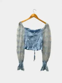 shein-niebieska-marsczona-bluzka-siateczkowe-rekawy-z-haftem-m-66195