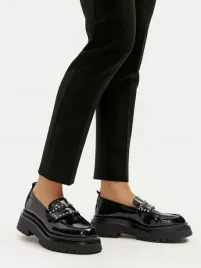 pepe-jeans-czarne-lakierowane-mokasyny-z-dzetami-ekoskora-40-28800